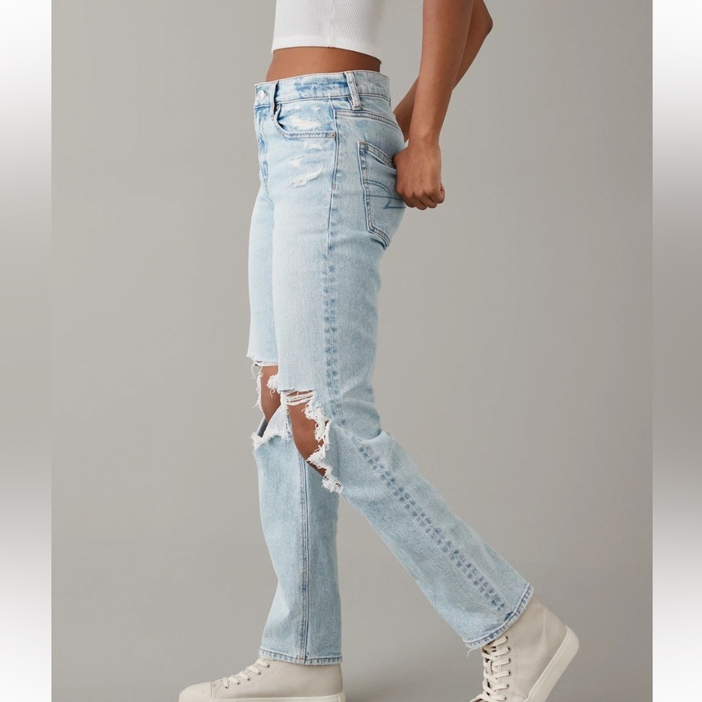 American Eagle Outfitters Light Blue Ripped Straight Leg Jeans - Picture 2 of 14